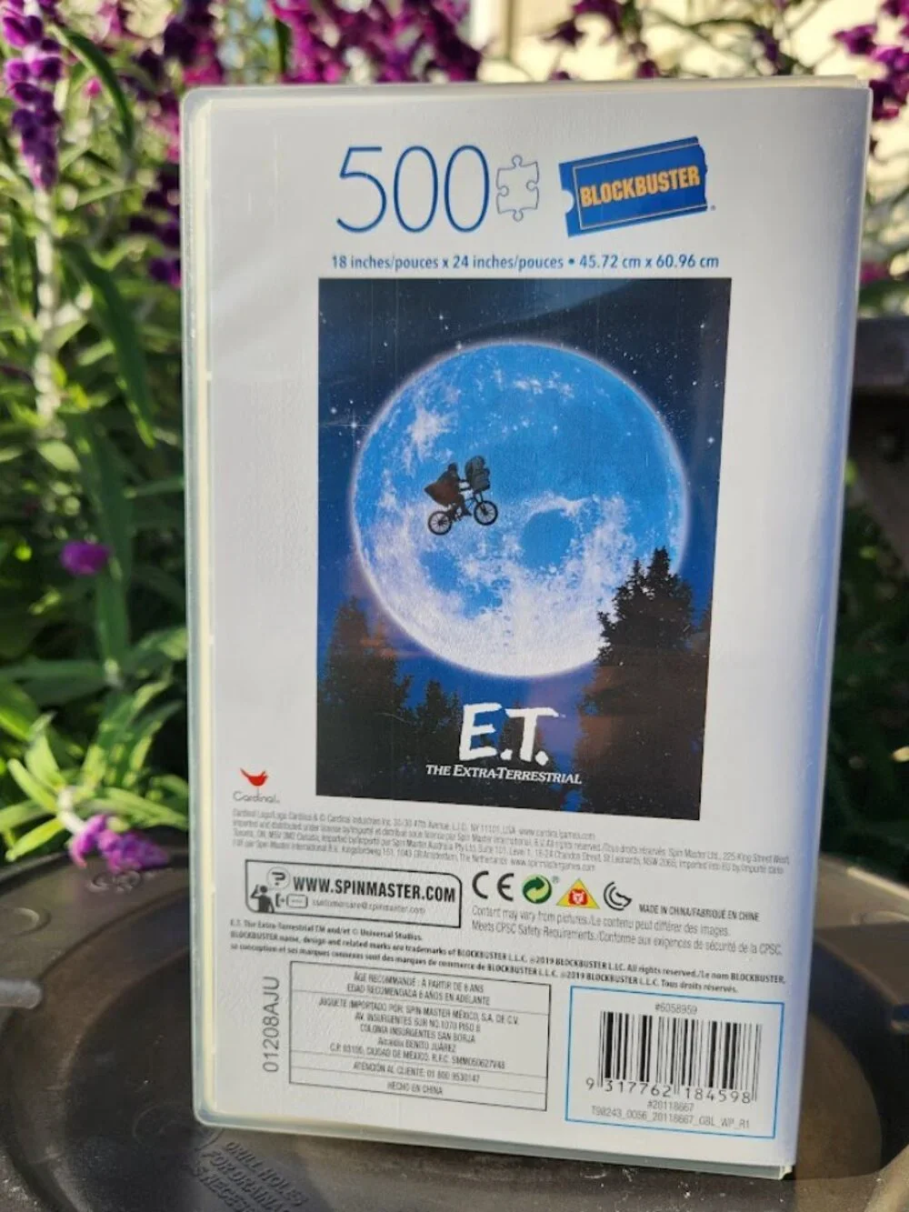 NEW 500 Pieces Jigsaw Puzzle ET E.T. Spin Master Game in Retro Blockbuster VHS C
